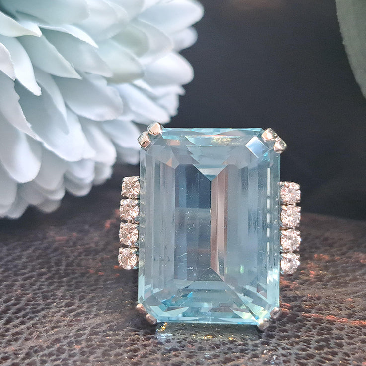 Vintage 1940s Retro 27cts Aquamarine and Diamond Cocktail Ring in Platinum
