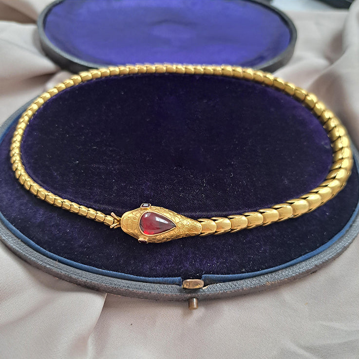 Victorian Antique Yellow Gold Articulated Snake Collar Necklace with Garnet