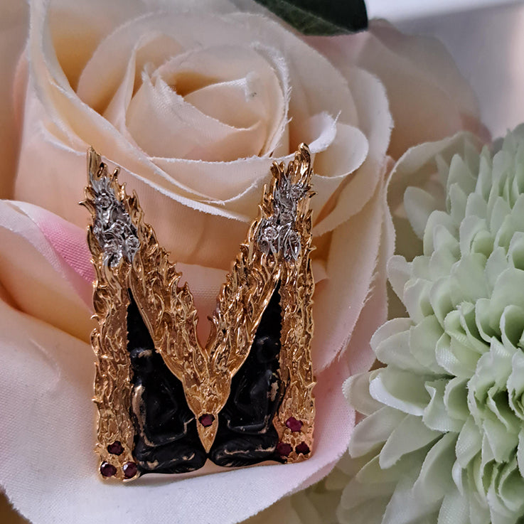 Vintage 14ct Yellow Gold and Black Enamel Ancient Tribe Figures M Pendant come Brooch with Gold Flame Fire