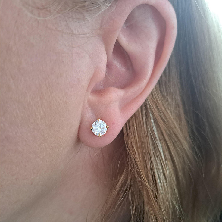 Boodles 2ct Diamond Solitaire Stud Earrings in 18ct Yellow Gold with GIA Certificates