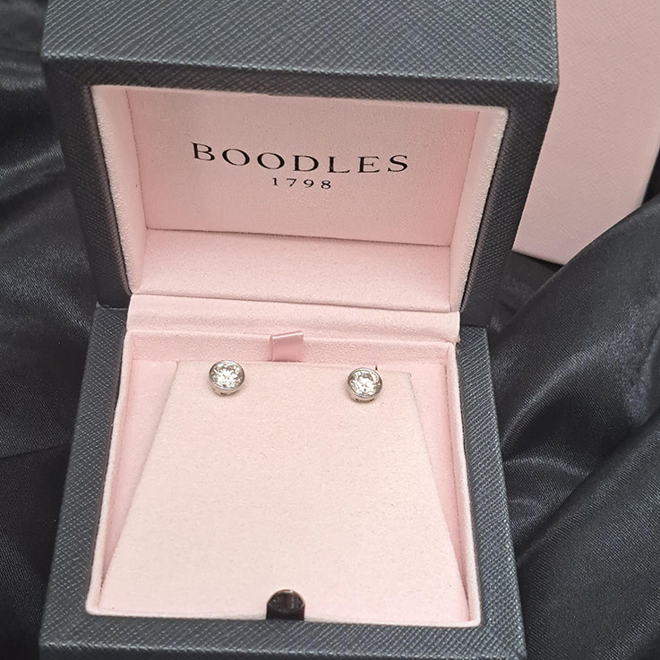 GIA Certified Boodles 2ct Diamond Solitaire Stud Earrings in Platinum