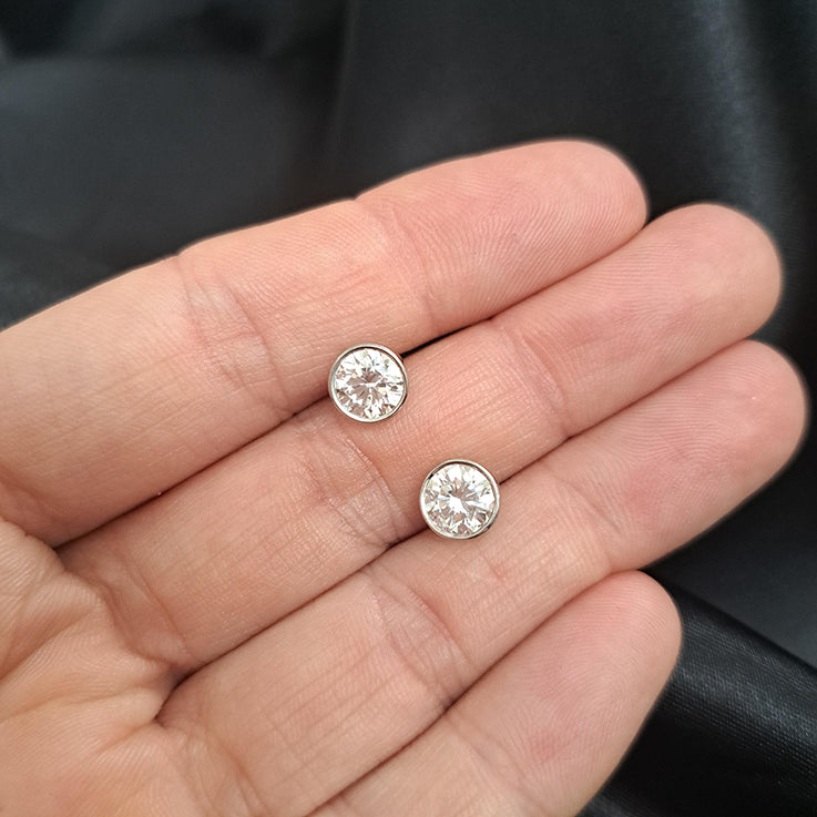 GIA Certified Boodles 2ct Diamond Solitaire Stud Earrings in Platinum