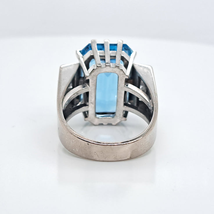 Vintage 1940s Retro 11ct Trap Cut Aquamarine and Princess Cut Diamond Cocktail Ring in 18ct White Gold