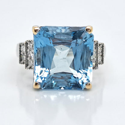 Vintage 8ct Aquamarine and Diamond Dress Ring in 18ct White Gold