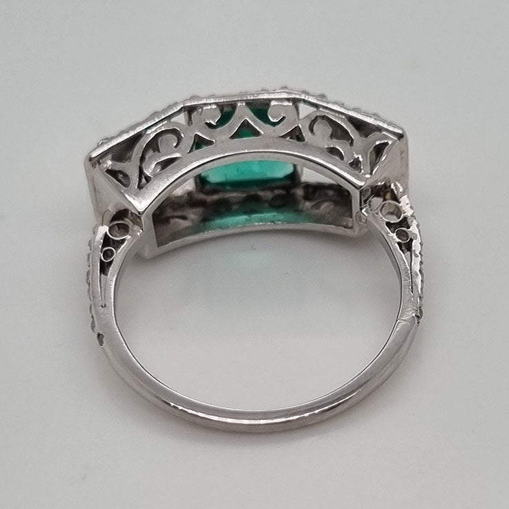 Edwardian Antique 1.40ct Emerald and 1.30ct Old Cut Diamond Three Stone Engagement Ring in Platinum