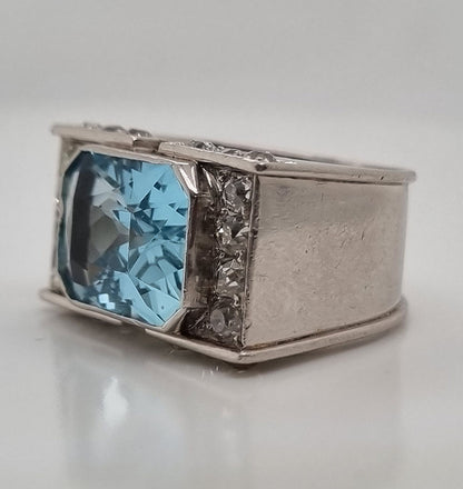Vintage Retro 8ct Aquamarine and Old Cut Diamond Tank Ring
