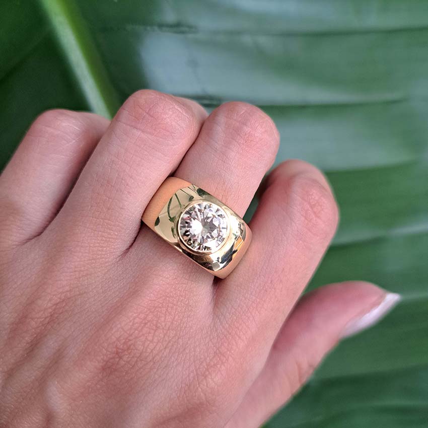 2.80ct Yellow Diamond Solitaire 18ct Yellow Gold Wide Band Ring