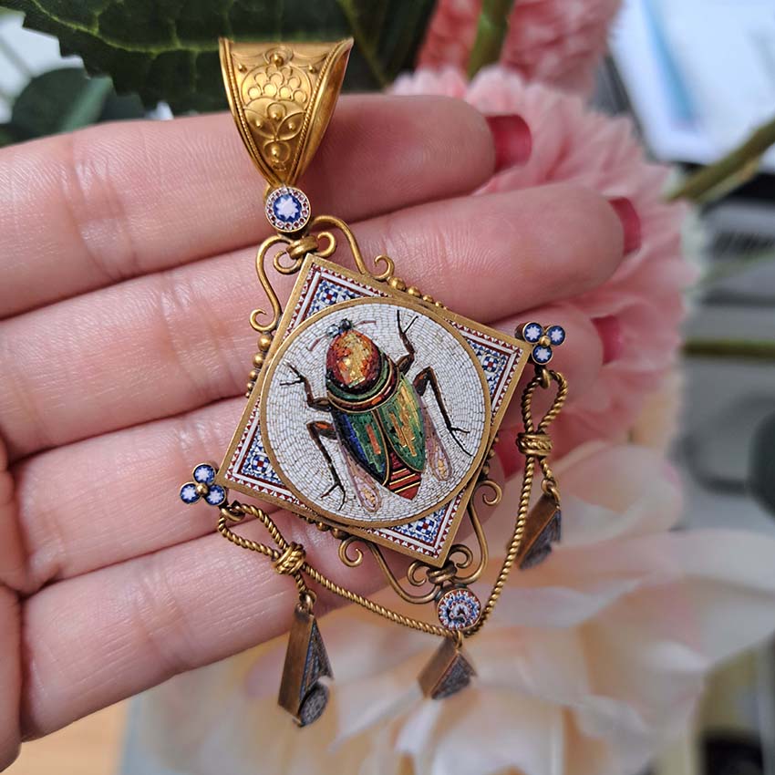 Antique Italian Micromosaic Fly Beetle and Gold Pendant Brooch Earrings Suite in yellow gold with granulated Etruscan style work. Circa 1870