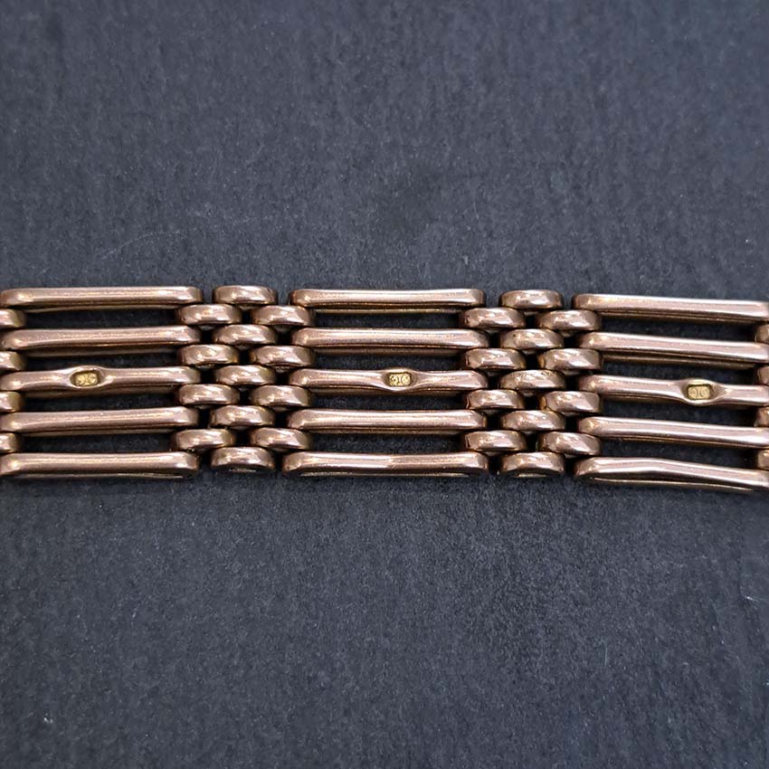 Antique 9ct Yellow Gold Gate Link Bracelet with Heart Padlock Clasp