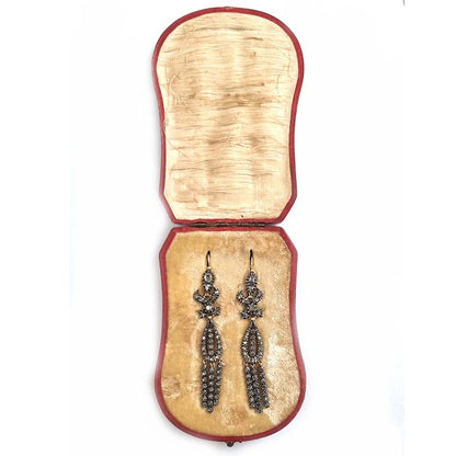 Antique Regency Diamond Chandelier Drop Earrings, scrolled tops pear teardrop-shaped clusters fringe drops silver-upon-gold. Early 19th century 1810/1820