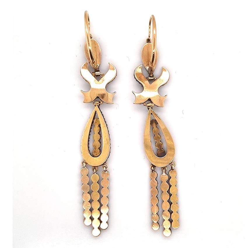 Antique Regency Diamond Chandelier Drop Earrings, scrolled tops pear teardrop-shaped clusters fringe drops silver-upon-gold. Early 19th century 1810/1820