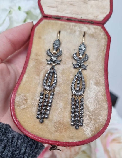 Antique Regency Diamond Chandelier Drop Earrings, scrolled tops pear teardrop-shaped clusters fringe drops silver-upon-gold. Early 19th century 1810/1820