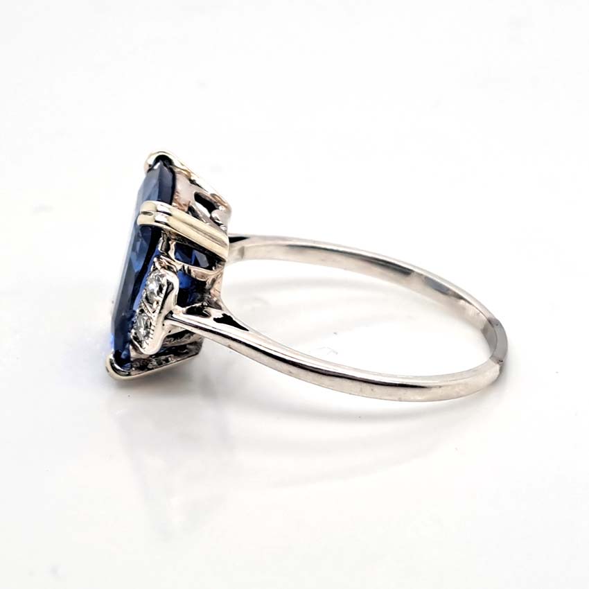 Side view art deco sapphire ring