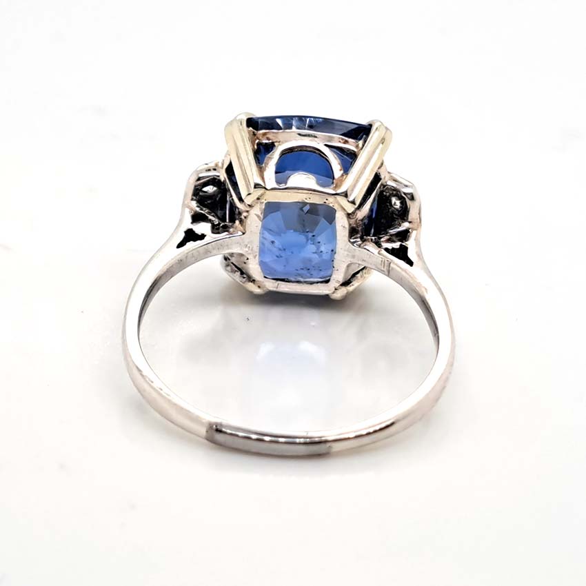 Side view art deco sapphire ring
