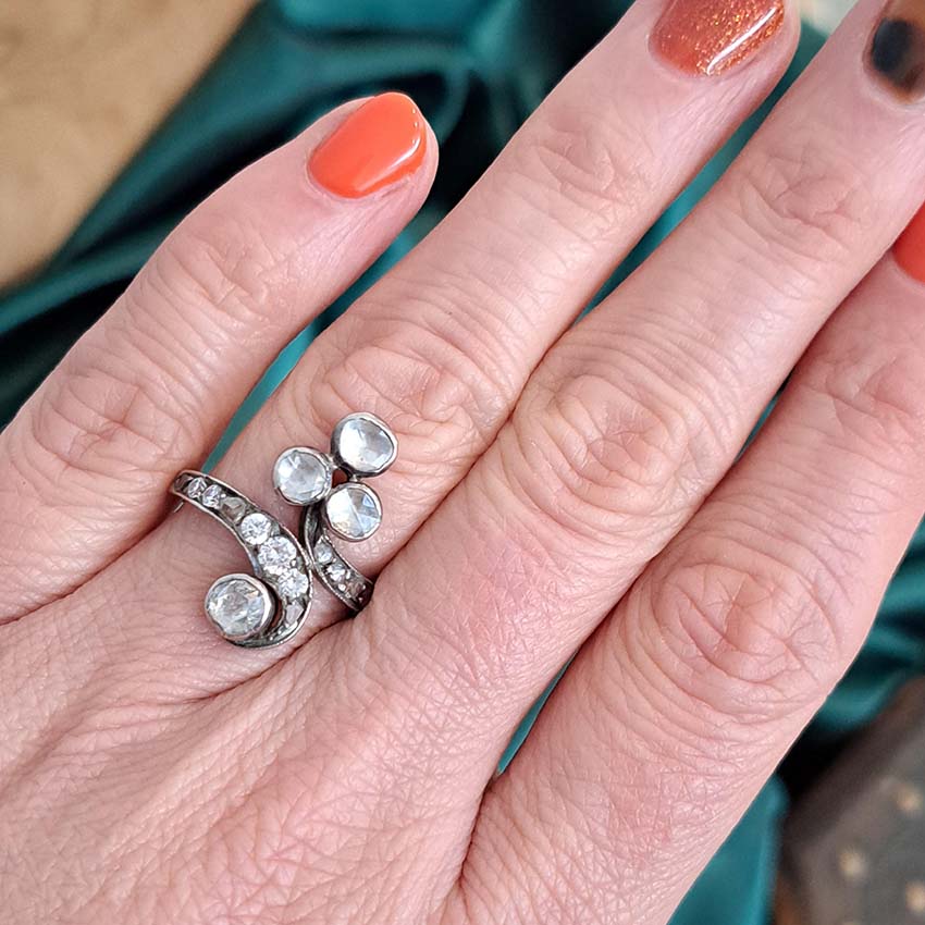 Antique Belle Epoque 1.35ct Rose Cut Diamond Ring, fleur-de-lis triple rose-cut diamond top and single rose-cut diamond solitaire bottom connected via diamond shoulders