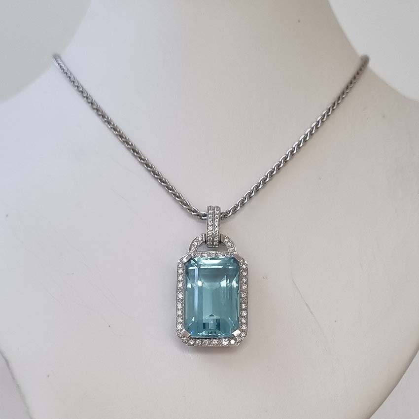 30ct Aquamarine and Diamond Cluster Pendant with Chain