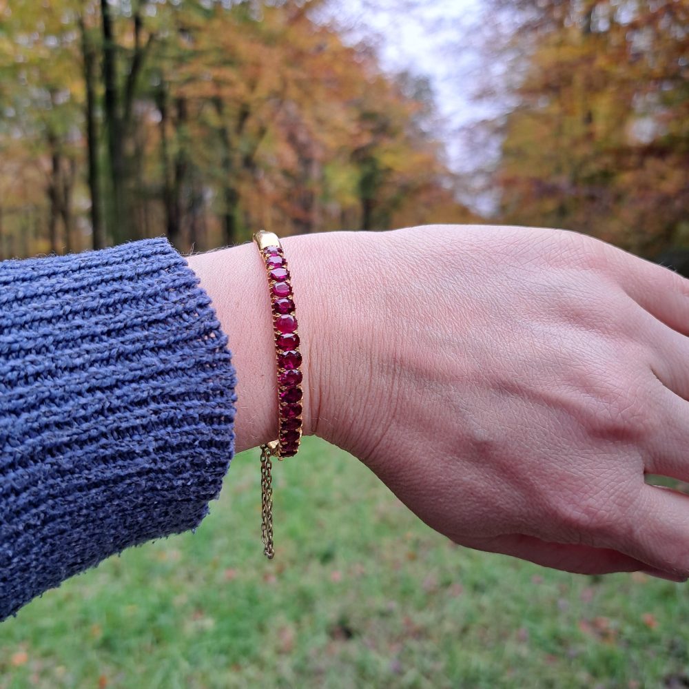 Victorian Antique 12cts Ruby Set Gold Bangle Bracelet