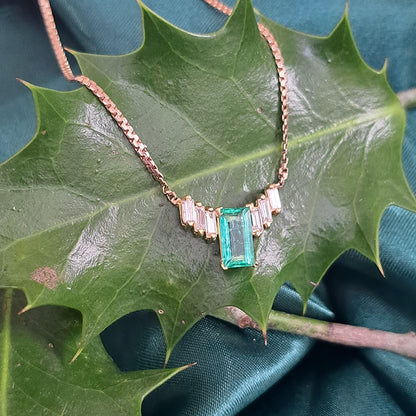 Vintage 1.50ct Colombian Emerald and Baguette Diamond Pendant Necklace
