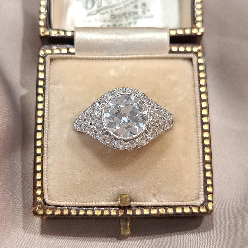 Art Deco 2.8ct Diamond Bombe Cluster Ring, 2.8ct old European transitional cut diamond in single-cut diamond encrusted domed surround in platinum