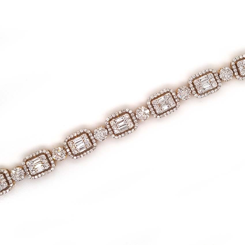 Baguette and Brilliant Diamond Cluster Link Bracelet, 5.50 carat total