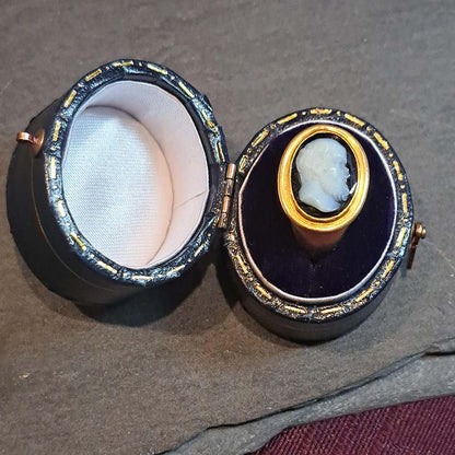 Antique Georgian Socrates Agate Cameo Ring in 18ct Gold