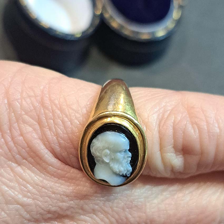 Antique Georgian Socrates Agate Cameo Ring in 18ct Gold