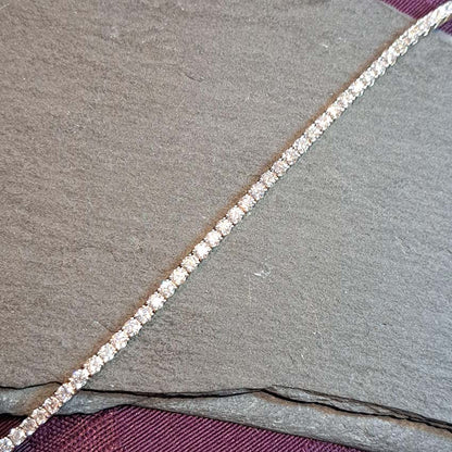 3.92ct Diamond Line Tennis Bracelet in Yellow Gold