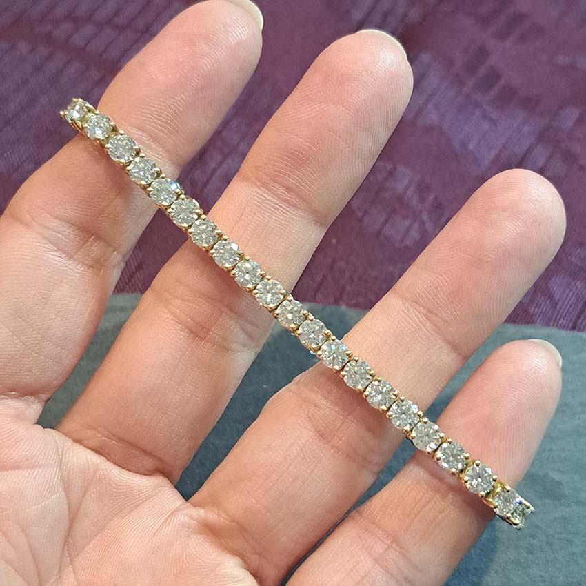 Diamond Line Tennis Bracelet in Yellow Gold, 10.42 carats