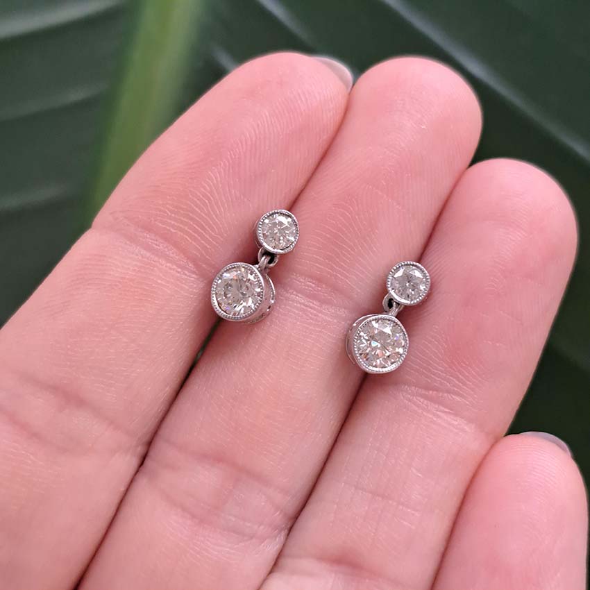 Modern 1.05ct Diamond Drop Earrings