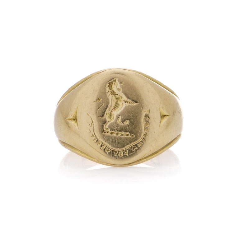 Antique gold signet ring.