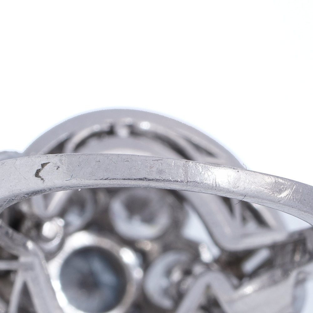 Vintage Van Cleef Arpels Platinum Ring With 4.2 Carats Of Diamonds