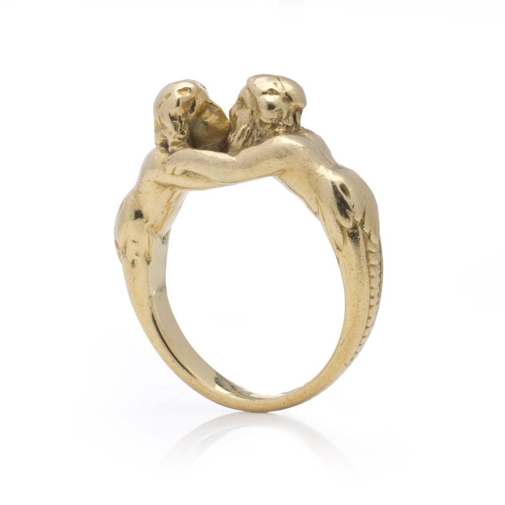 Antique French 18 Carat Gold Ring Depicting A Man And Woman Embracing