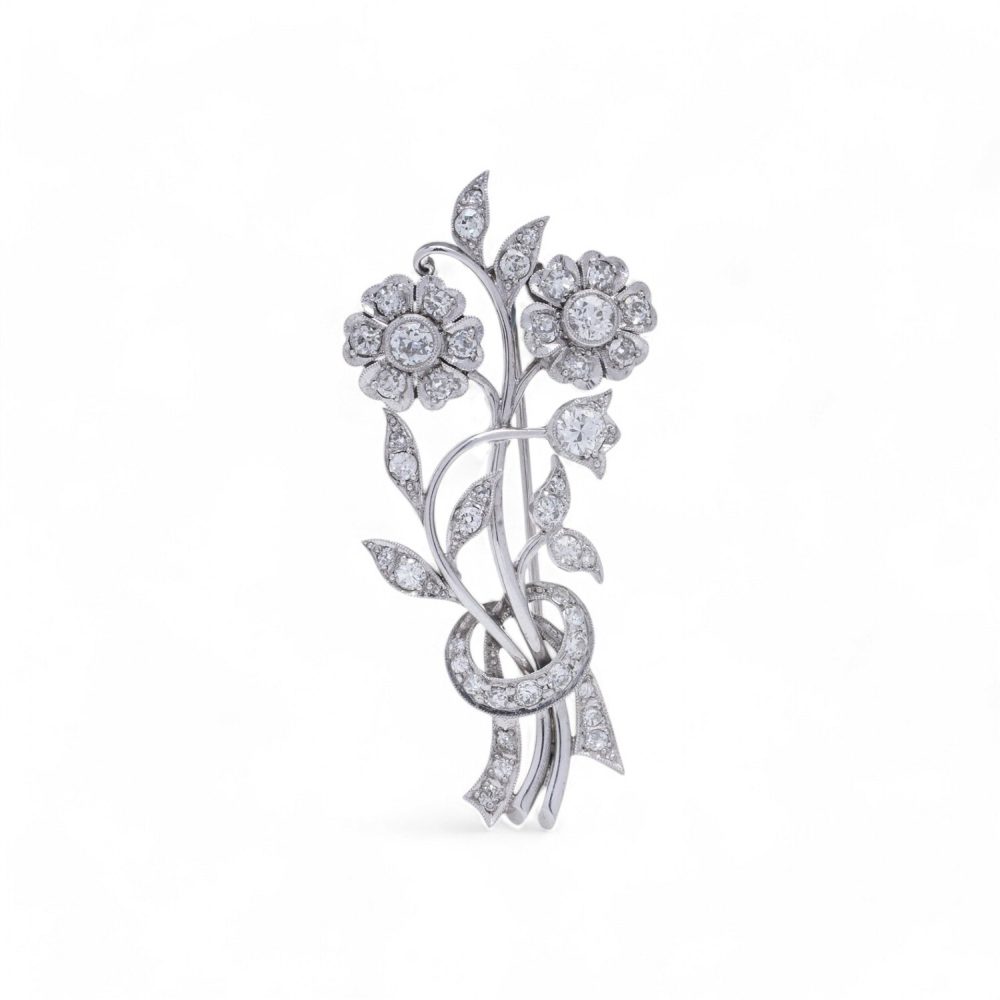 Antique Art Deco Platinum Flower Brooch With Old European Cut Diamonds