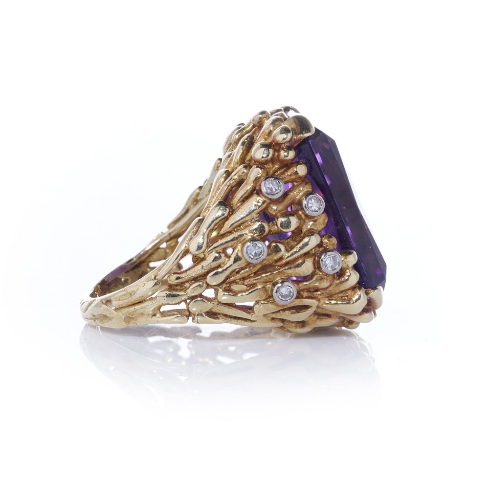 Kutchinsky 18 Carat Yellow Gold 20 Carat Amethyst Ring