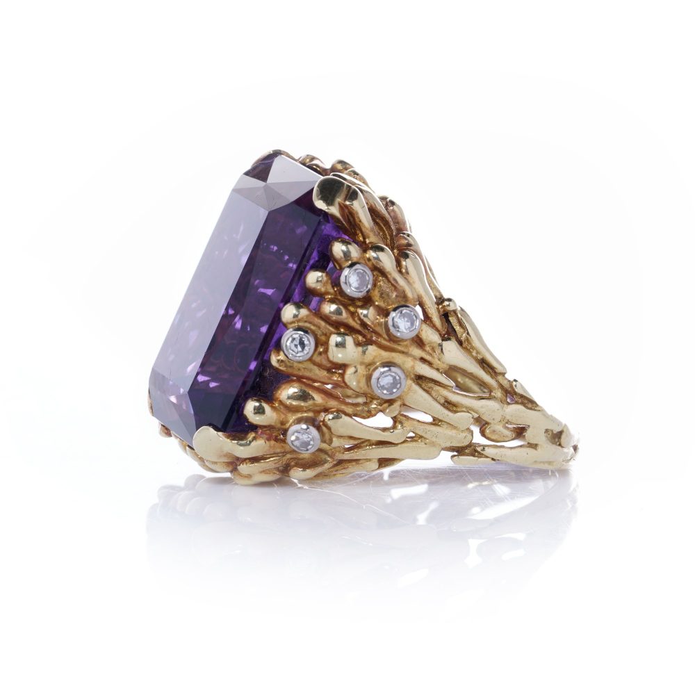 Kutchinsky 18 Carat Yellow Gold 20 Carat Amethyst Ring