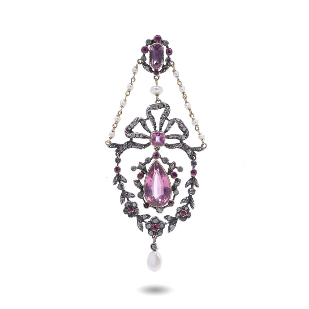 Edwardian 18 Carat Yellow Gold And Silver Pendant