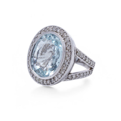 WGI Certified 10.50 Carat Aquamarine And Diamond Cluster Ring In 18 Carat White Gold