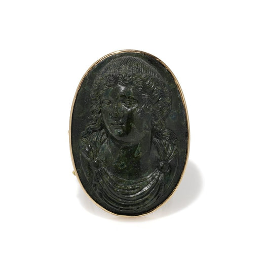Antique 18 carat Yellow Gold Green Hard-stone Alexander The Great Cameo Ring