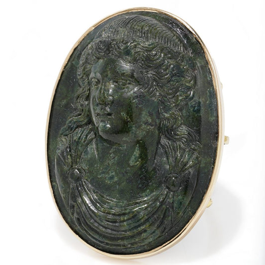 Antique 18 carat Yellow Gold Green Hard-stone Alexander The Great Cameo Ring