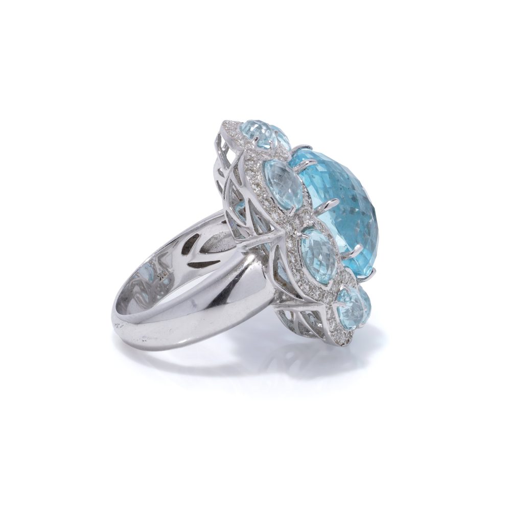 Jay Feder 18 Carat White Gold 8.8 Carat Blue Topaz And Diamond Ring