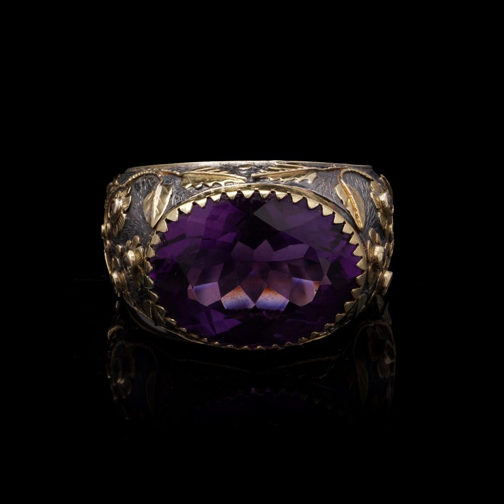 Vintage 10 Carat Amethyst Dome Ring In 18 Carat Gold And Silver