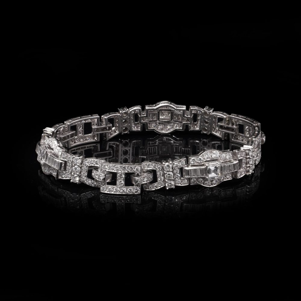Antique 9.21 Carat Diamond Bracelet In Platinum