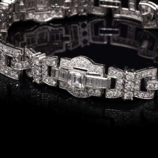Antique 9.21 Carat Diamond Bracelet In Platinum