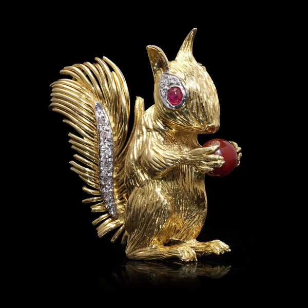 Kutchinsky Squirrel Brooch In 18 Carat Yellow Gold