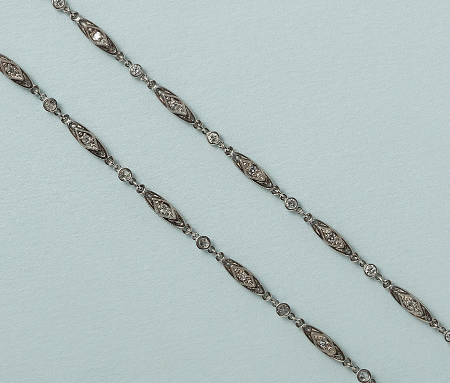 Early 20th Century Platinum Chain with Diamonds