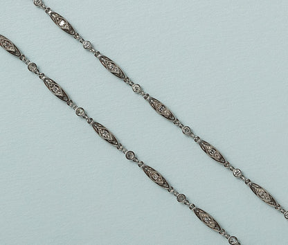 Early 20th Century Platinum Chain with Diamonds