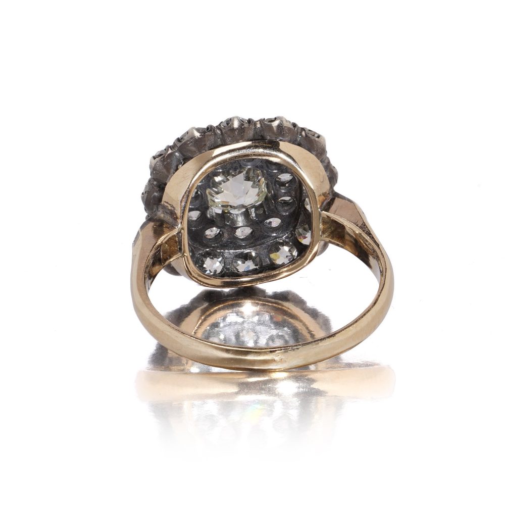 Antique 18kt Gold & Silver Cluster Ring with Old-Cut Diamonds