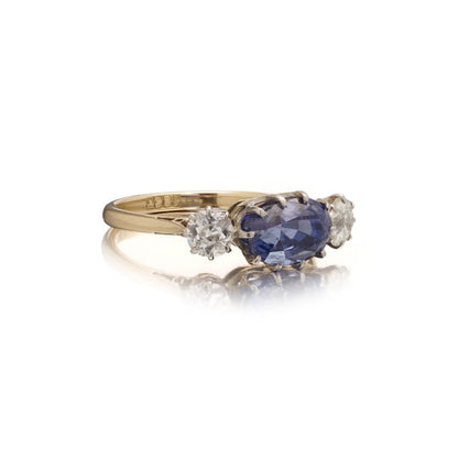18 Carat Yellow Gold Three-Stone Ring With 3.70 Carat Natural Sapphire And Diamonds