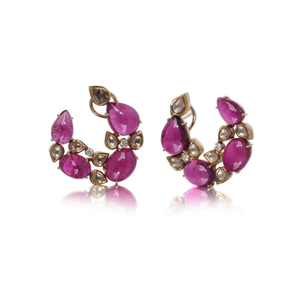 18 Carat Yellow Gold Earrings With 32 Carats Pink Tourmalines And Diamonds