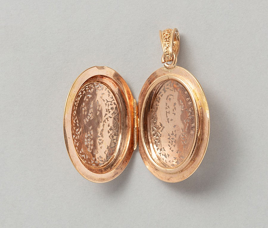 19th Century 18ct Gold Monogram Locket
